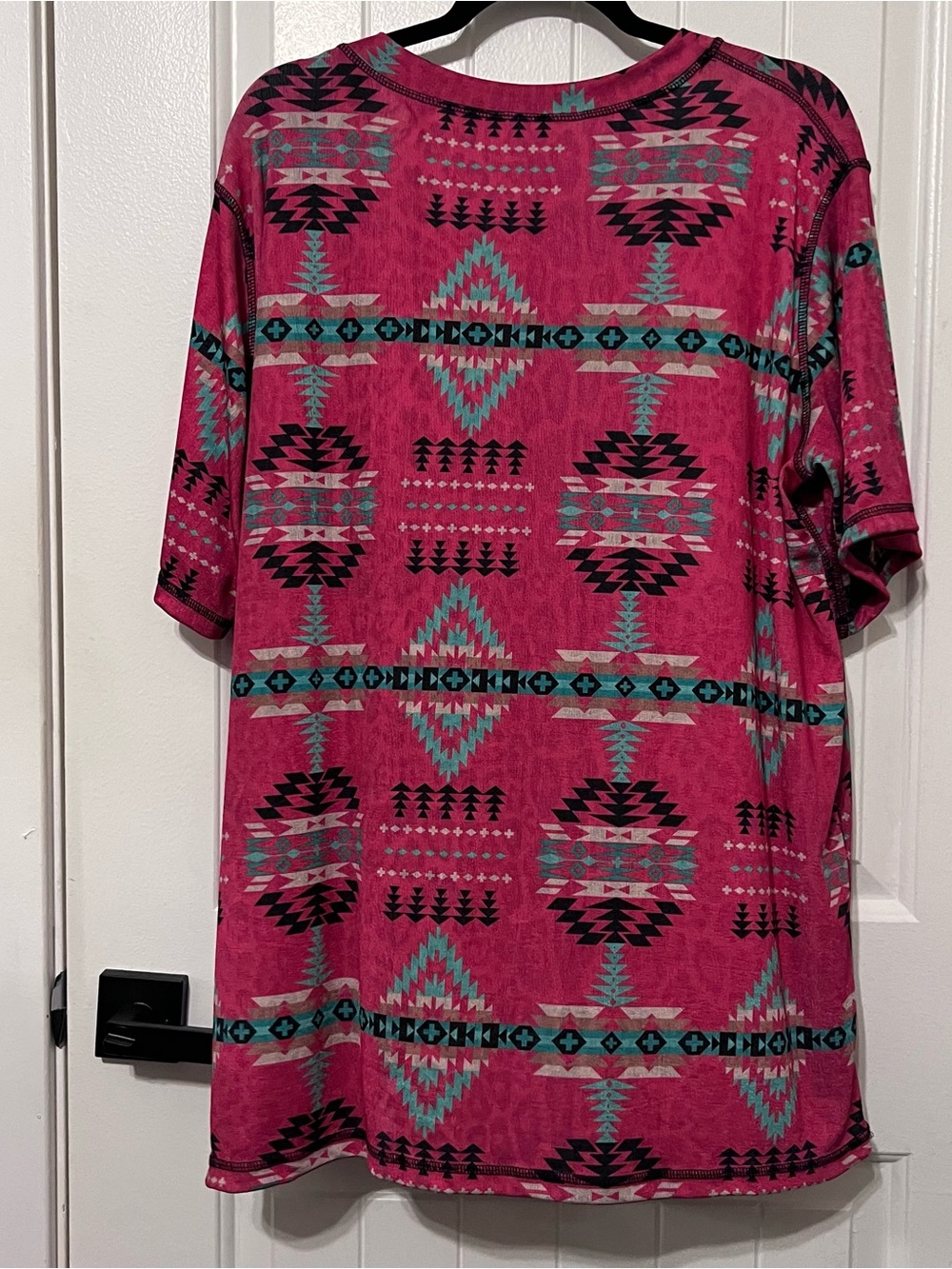 Sterling Kreek Pink Aztec/Leopard Reversible V-Neck 2X - Picture 3 of 10